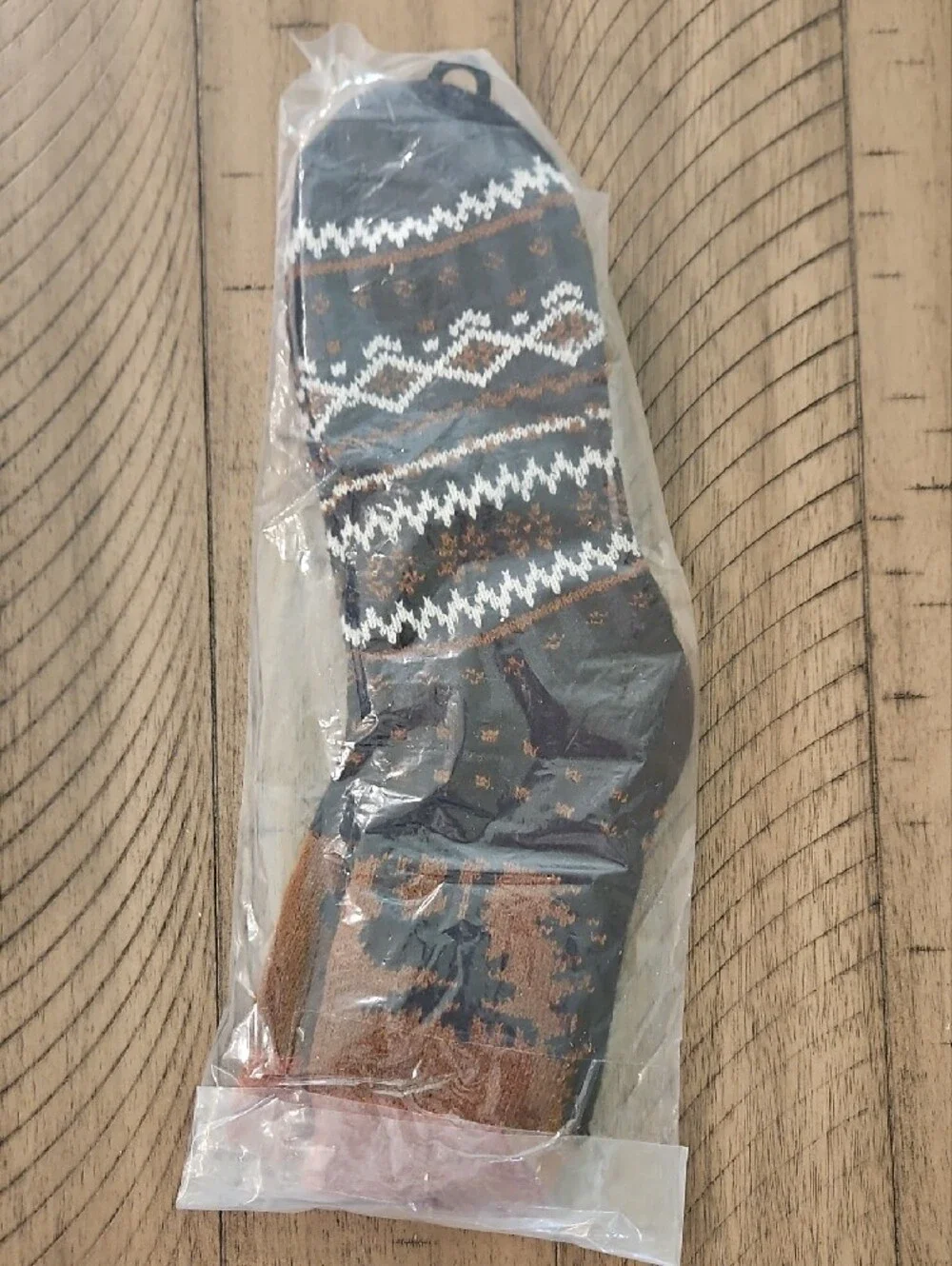 Cozy Cabin Men's Crew Socks - Brown & Gray